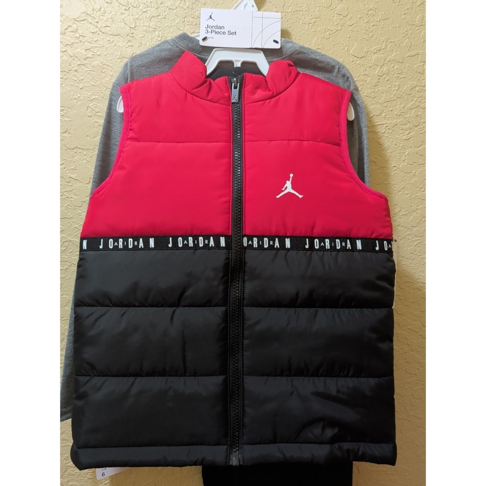 Nike Boys Jordan 3 Piece Set Red Puffer Vest Shirt Pants New